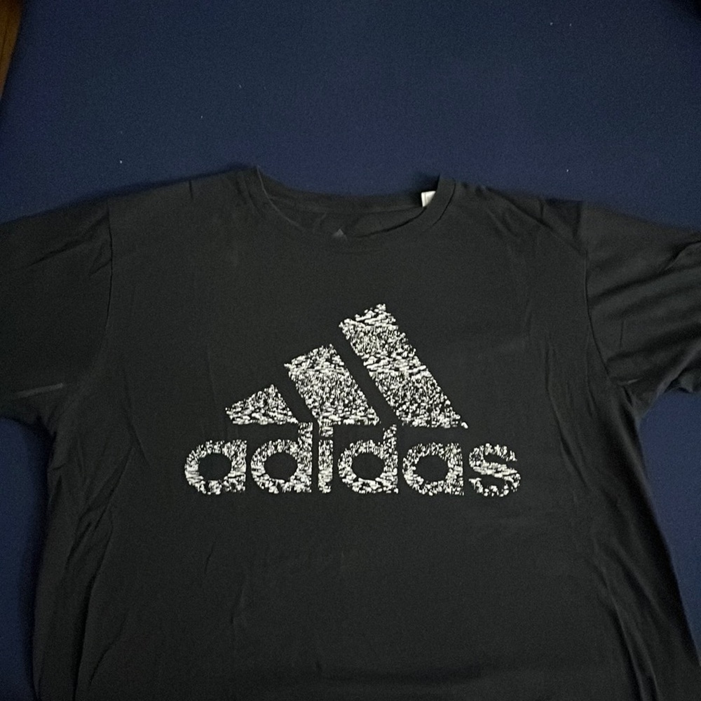 Adidas t shirt